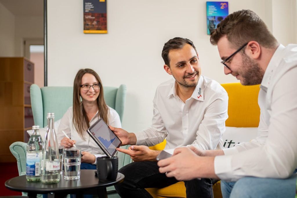 Freudenstadt IPad IT Firma Teamsitzung